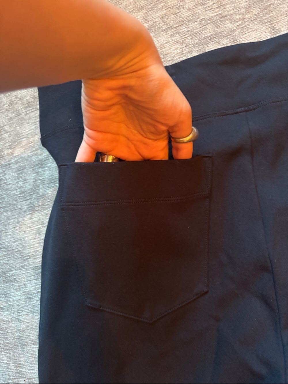 CAbi Tiki Slim Pants Classic Navy L 6690 Ponte Knit Blue Pull On Stretchy Pocket - Picture 5 of 10